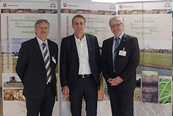 BGR-Präsident Prof. Dr. Hans-Joachim Kümpel, Umweltminister Stefan Wenzel und LBEG-Präsident Andreas Sikorski auf der Tagung (von links)